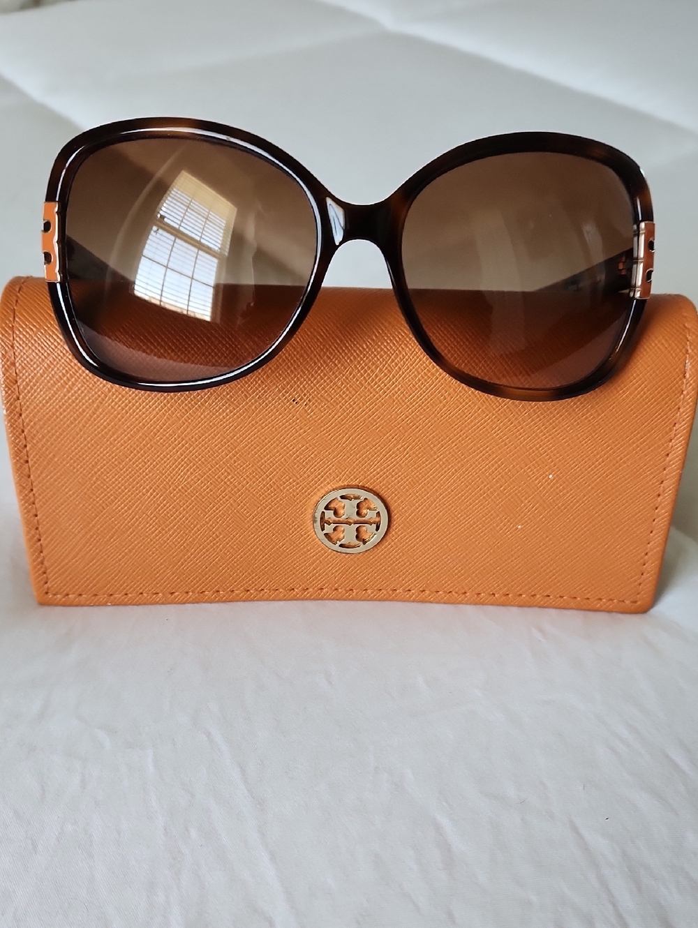 Tory Burch Brown Gradient Oversized Sunglasses with Orange Logo Case